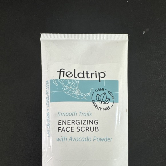Fieldtrip Energizing Face Scrub Smooth Trails Avocado Powder 3 oz Vegan Clean - Picture 2 of 5